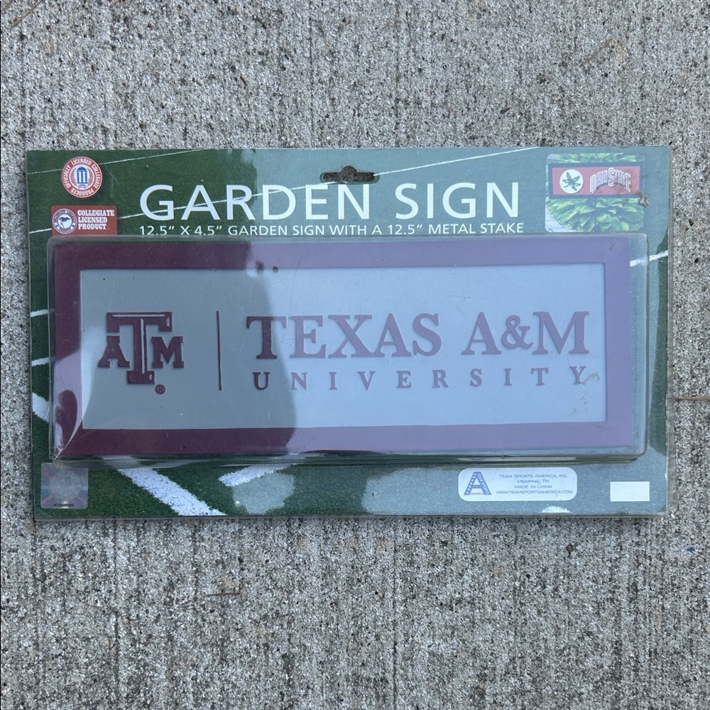 Texas A&M University Garden Sign - Maroon and White